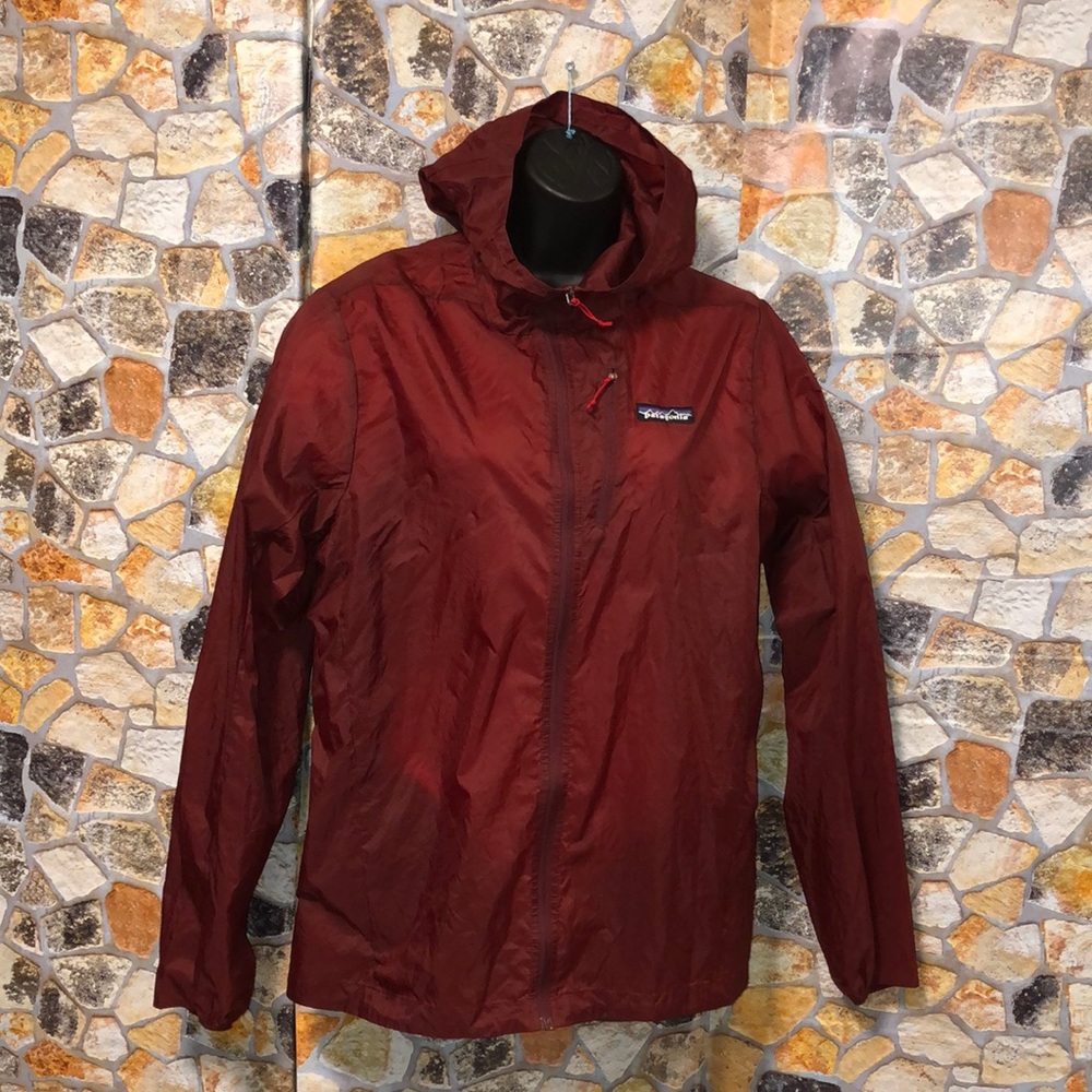 Patagonia waterproof jacket size M NWOT